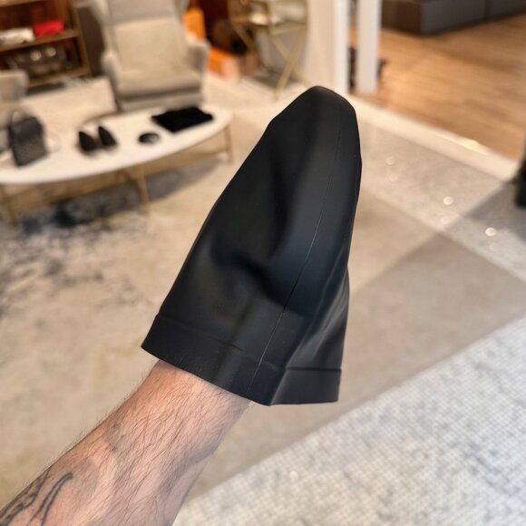 Chanel SS24 Set of 2 Black White CC Silicone Swim Caps - Picture 4 of 10